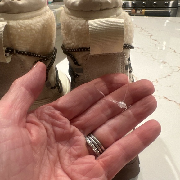 Hunter Cream and Brown Winter Boots - Picture 10 of 11